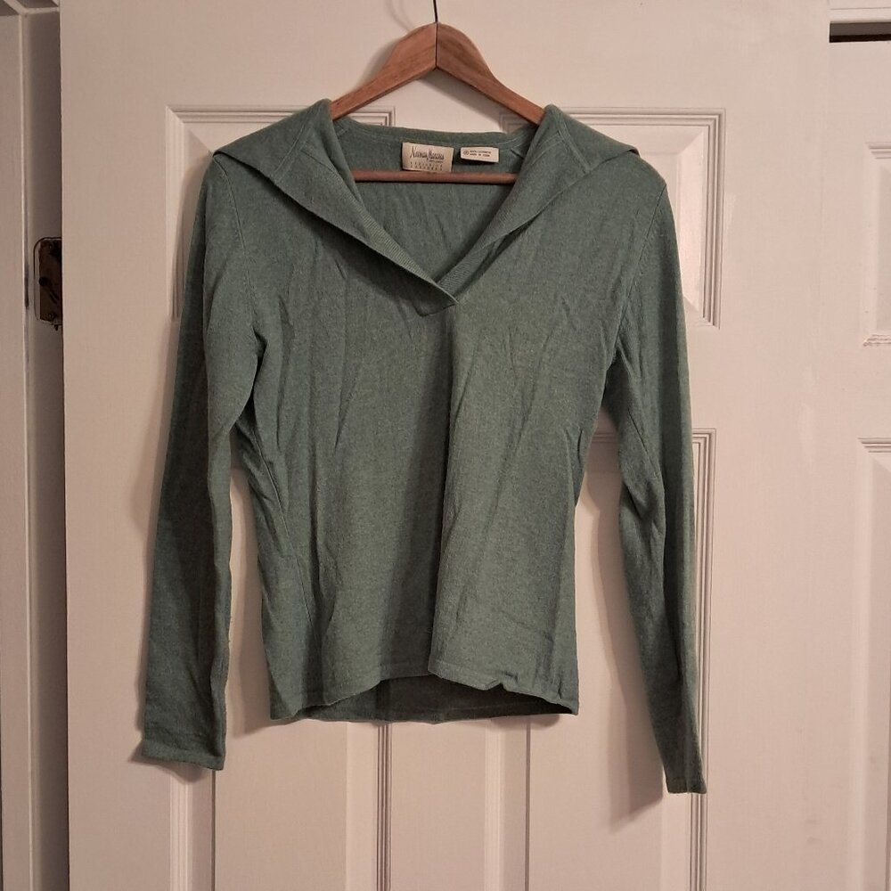 Neman Marcus 100% Cashmere Sweater Size M, Small Would Fit Best